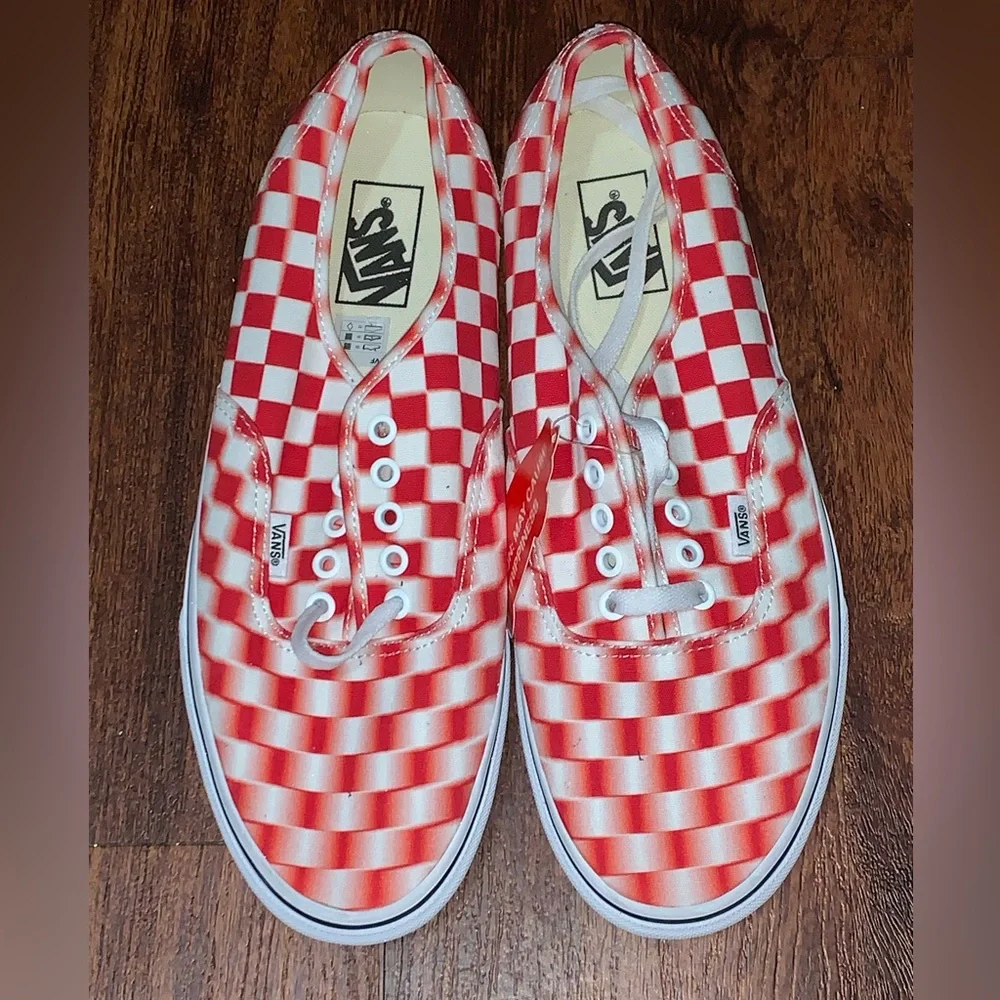 Vans - Picture 5 of 10